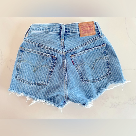 Short Levi’s 501 - Picture 2 of 4